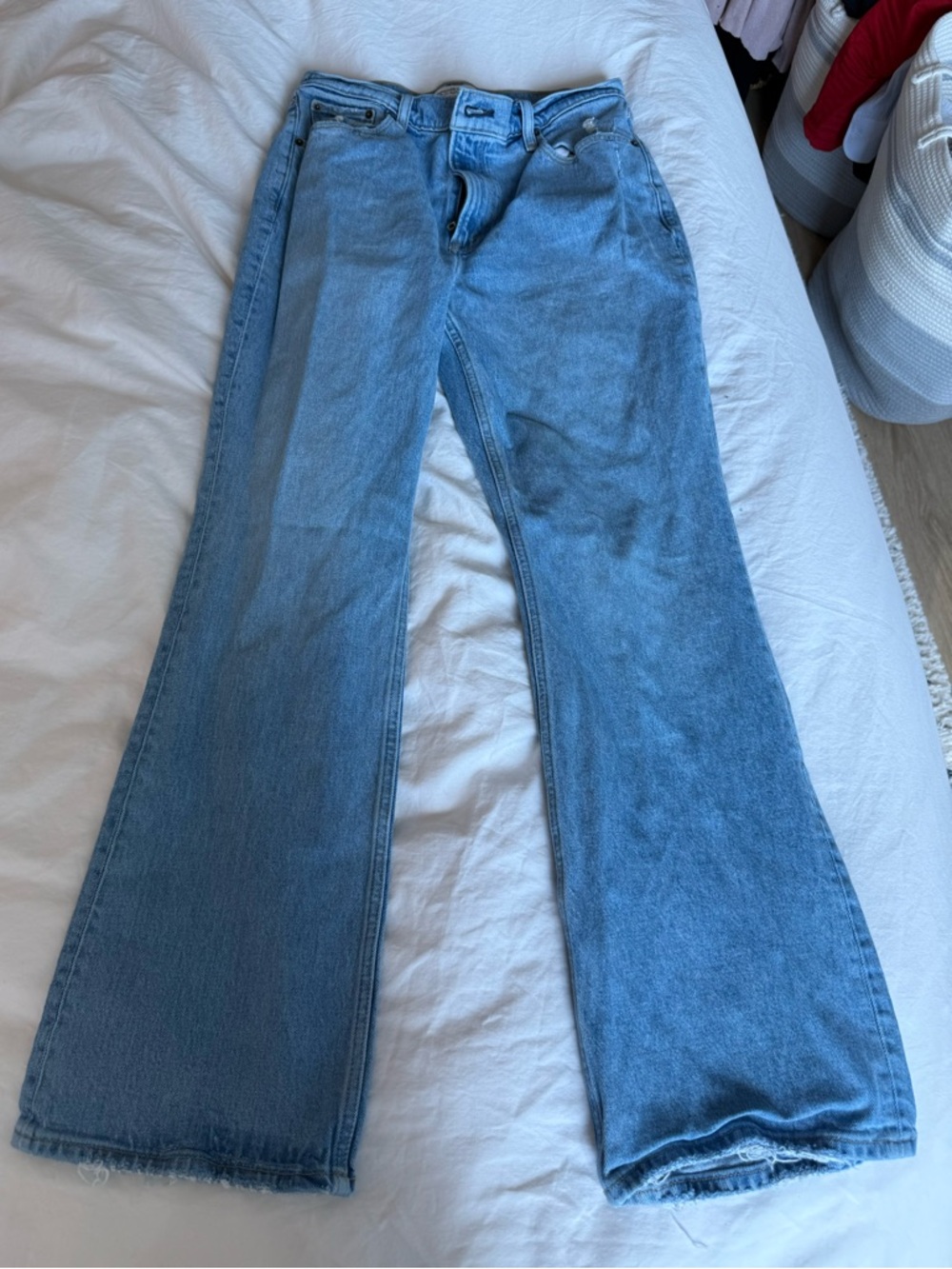 Abercrombie 70s Vintage Flare Ultra High Rise in 29 short